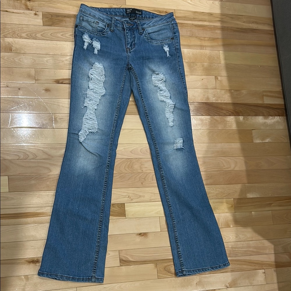 Tokyo Low Rise Bootcut Distressed Blue Jeans, size 7